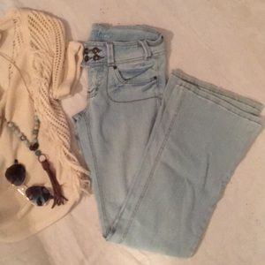 Light wash Flare Leg Jeans Size 5